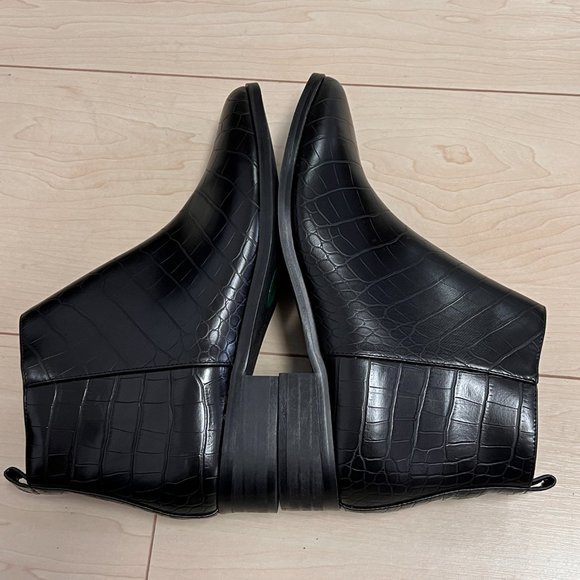 Steve Madden Faux Croc Embossed Vegan Leather Ankle Booties Black Sz 38 - Picture 3 of 10